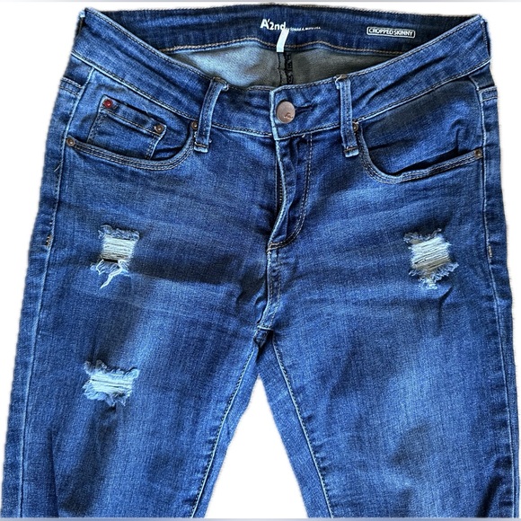 A’2nd Distressed Jeans - Picture 4 of 8
